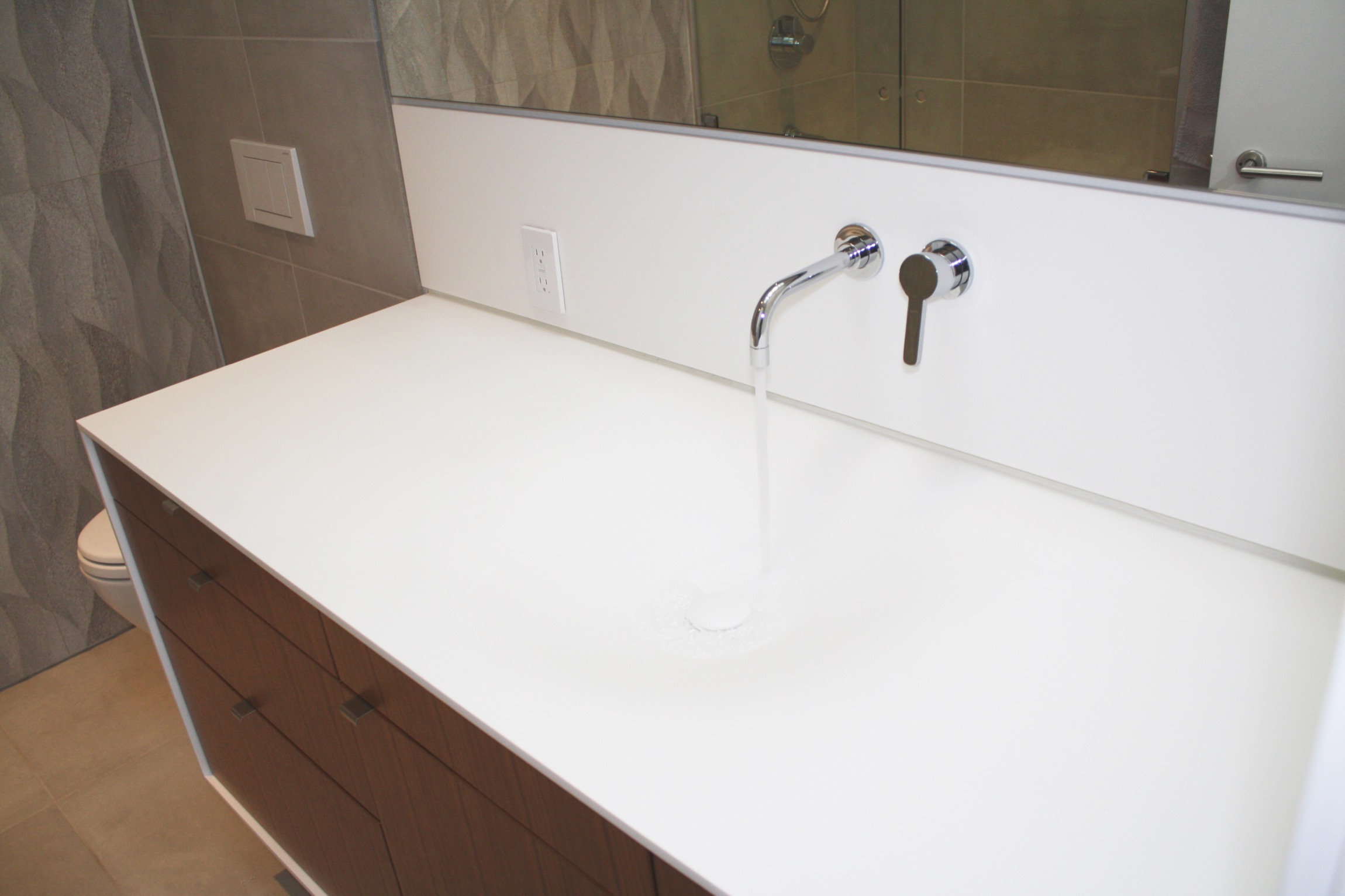 Vanishing Custom Thermoform Corian Glacier White Sink With